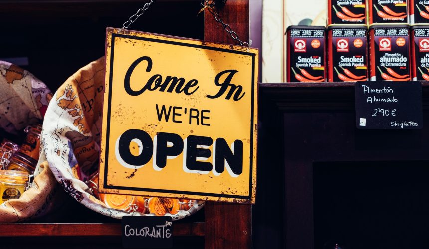 Break Free from Food Cravings with a “Nutritionist Near Me”